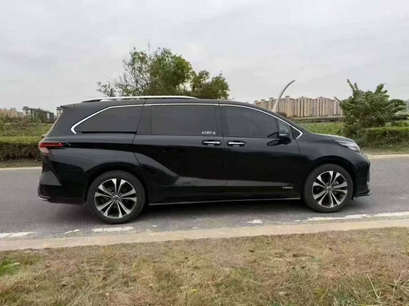 徐州23年丰田格瑞维亚3