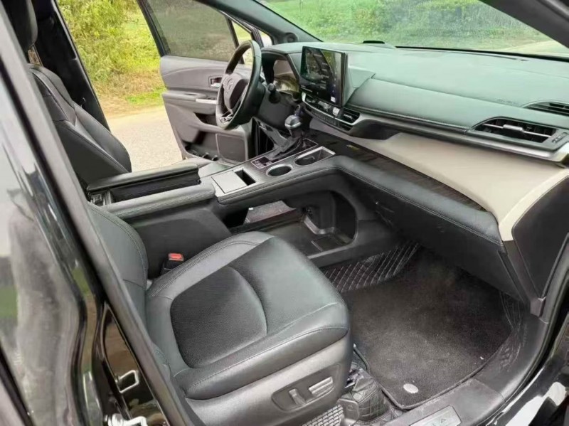 徐州23年丰田格瑞维亚6