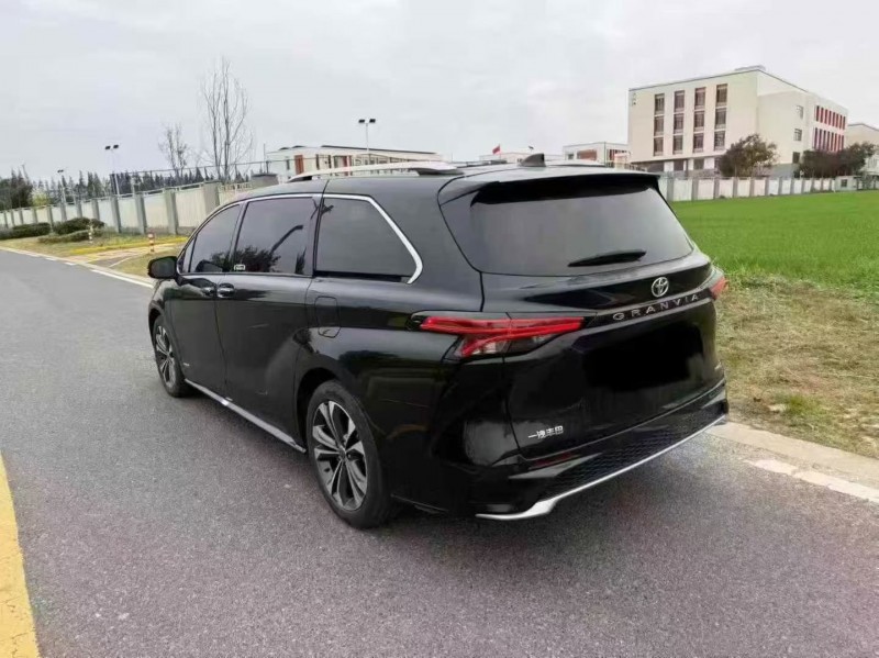 徐州23年丰田格瑞维亚8