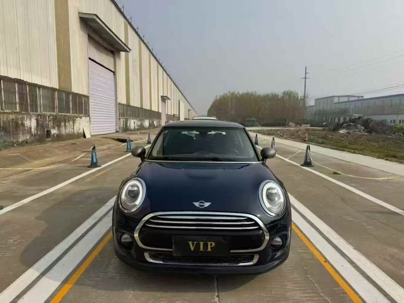 菏泽17年MINICooper1