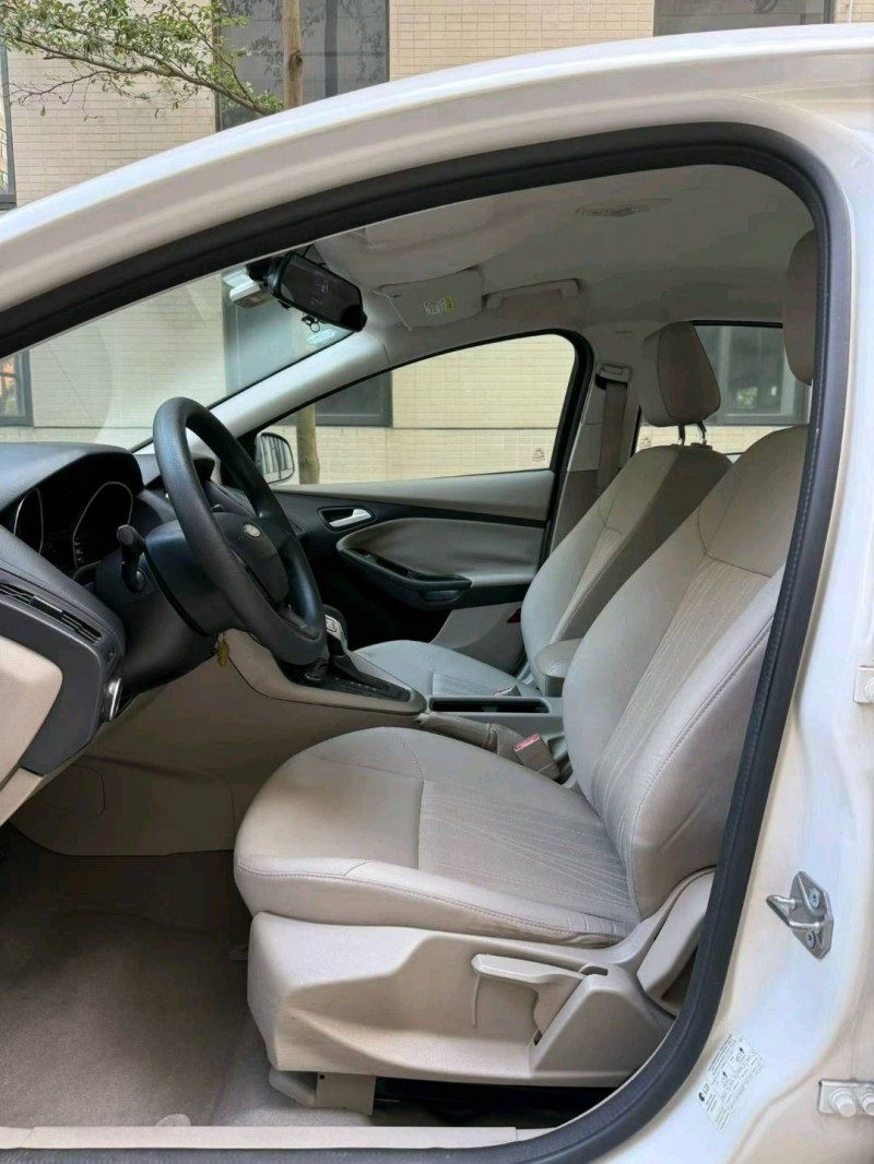 佛山17年福特福克斯6