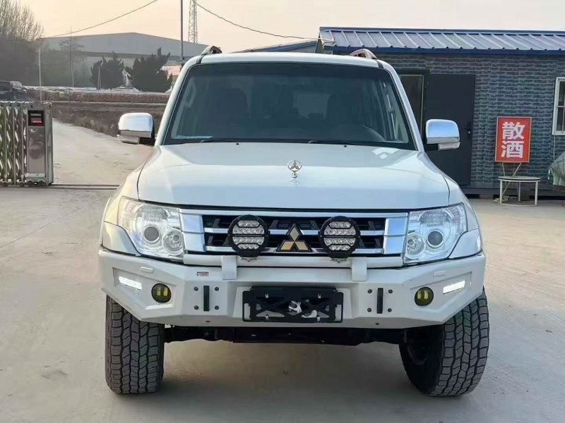 菏泽18年三菱帕杰罗1