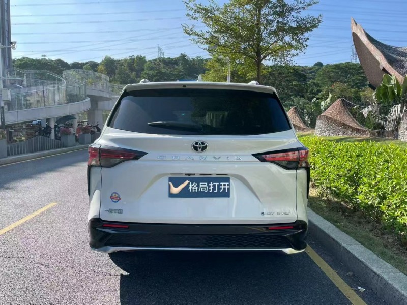 深圳25年丰田格瑞维亚9