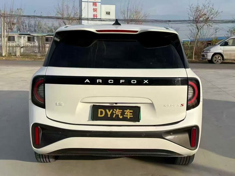 菏泽24年极狐汽车阿尔法8