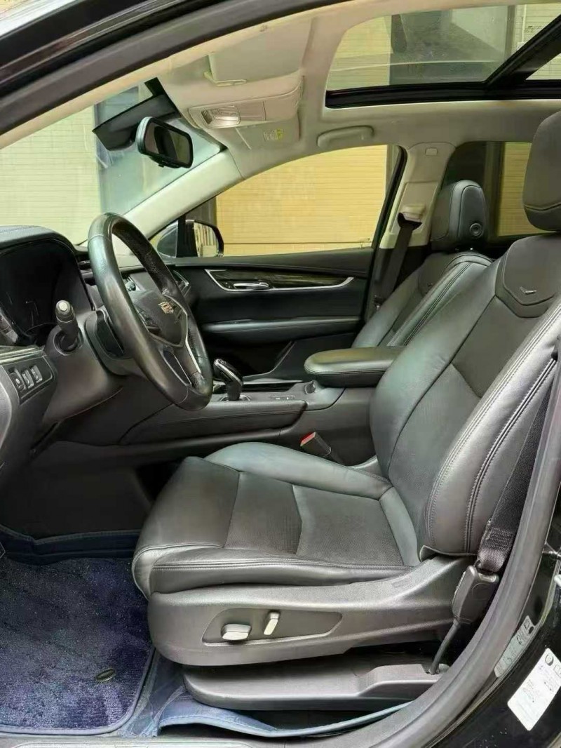 佛山17年凯迪拉克XT56