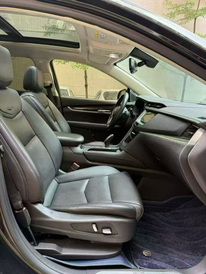 佛山17年凯迪拉克XT59