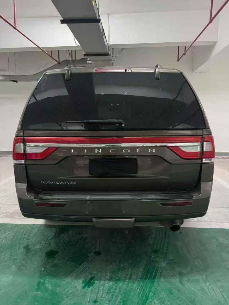 重庆17年林肯领航员9