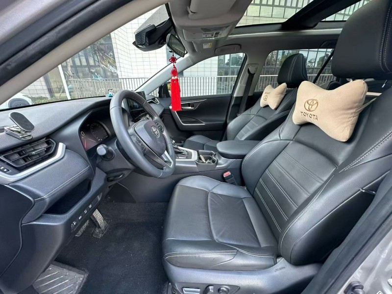 佛山23年丰田威兰达4