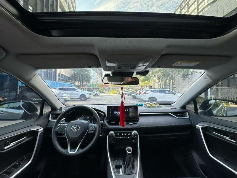 佛山23年丰田威兰达6