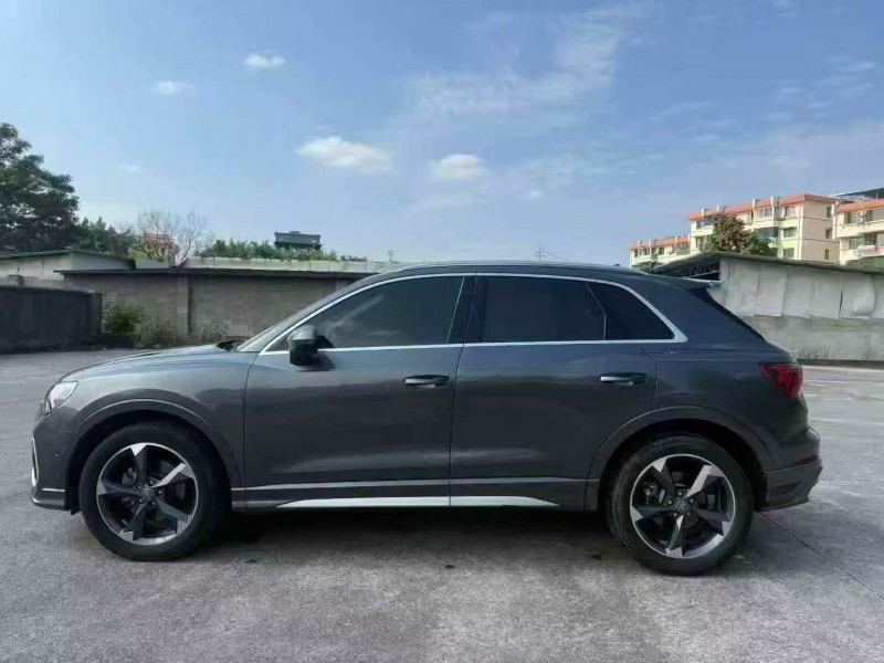 桂林21年奥迪Q33