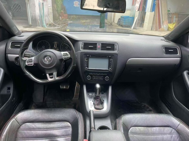 枣庄14年大众速腾4