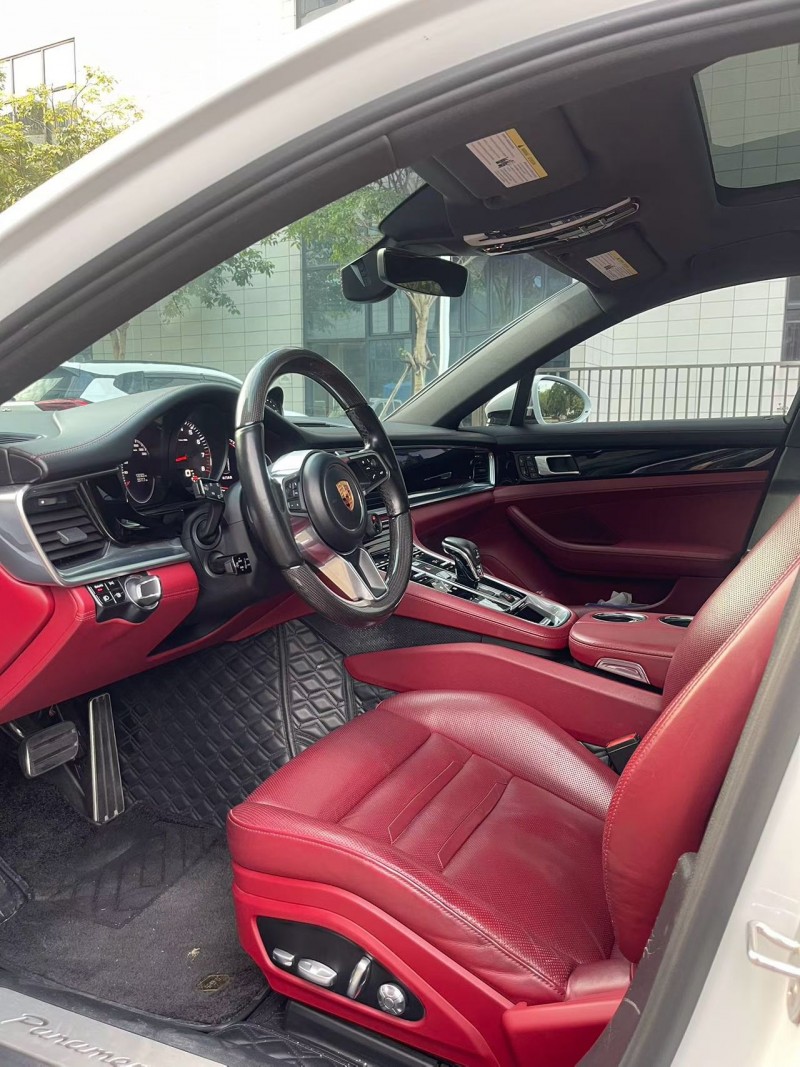 佛山17年保时捷帕拉梅拉4