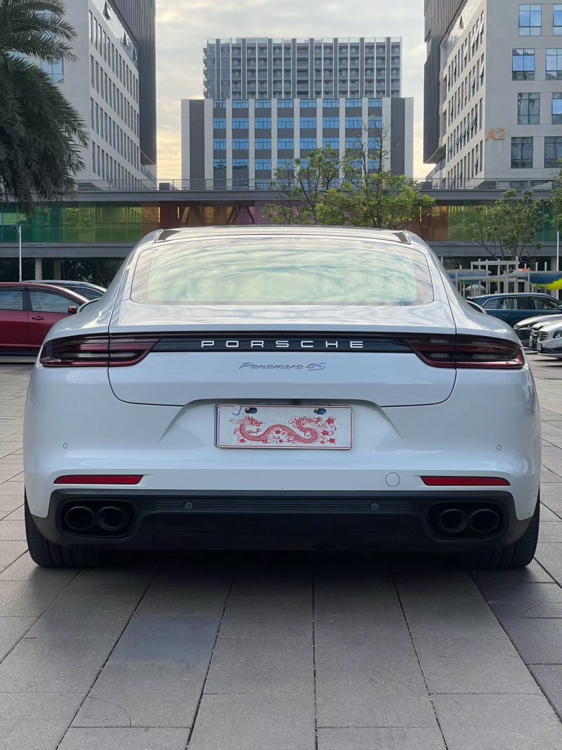 佛山17年保时捷帕拉梅拉9