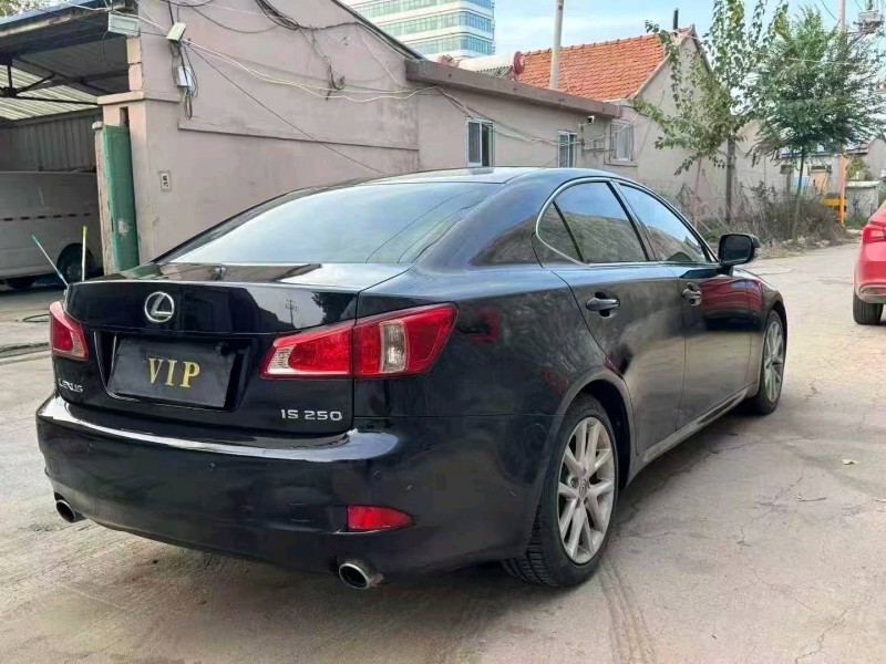 临沂11年雷克萨斯IS5