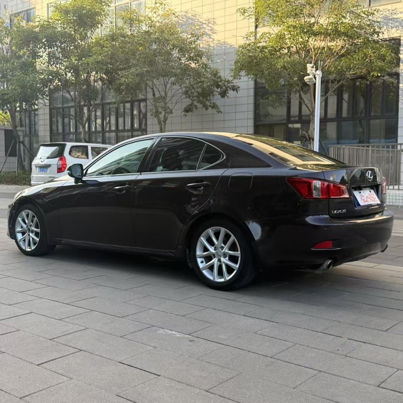 佛山13年雷克萨斯IS7