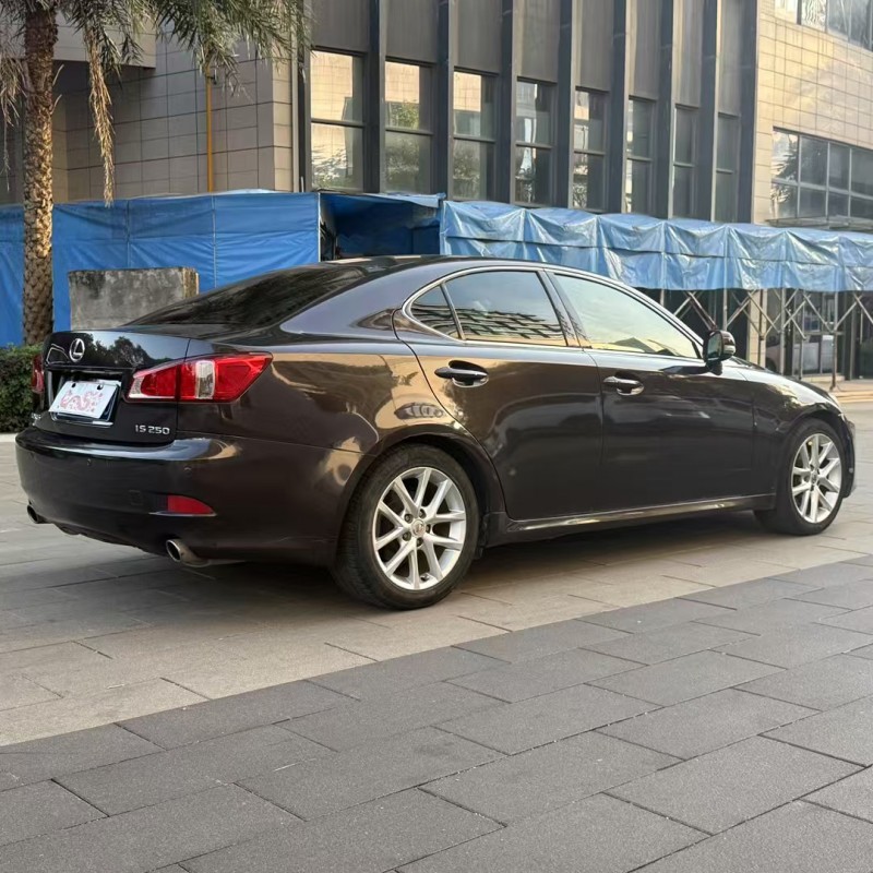 佛山13年雷克萨斯IS8