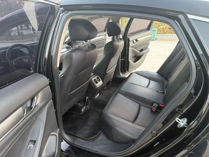 徐州19年本田雅阁6