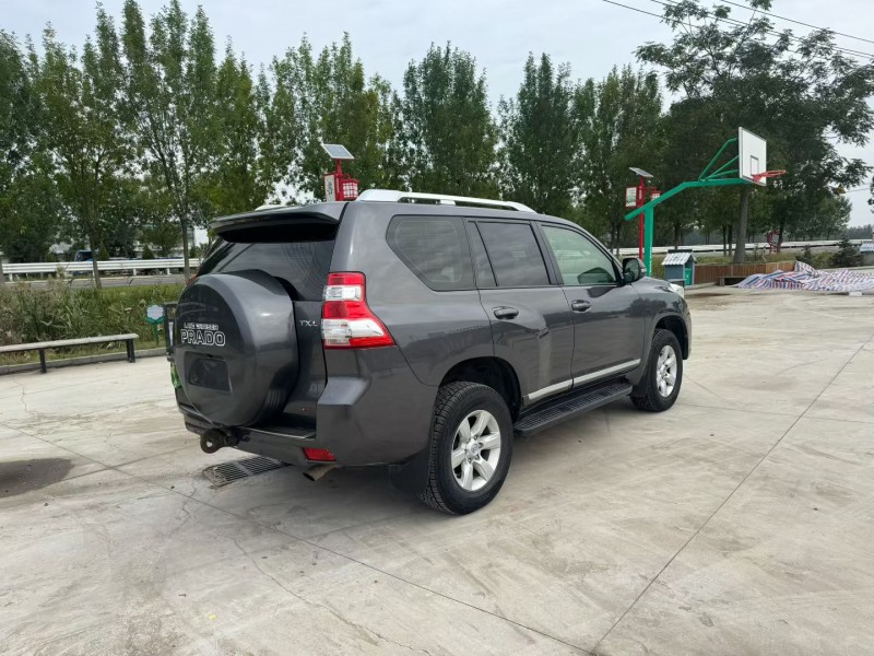 徐州18年丰田普拉多8