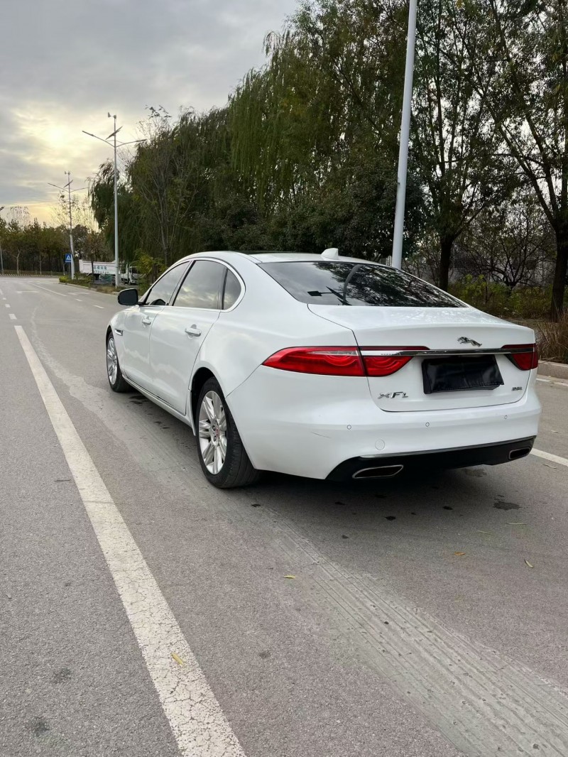 青岛17年捷豹XFL9