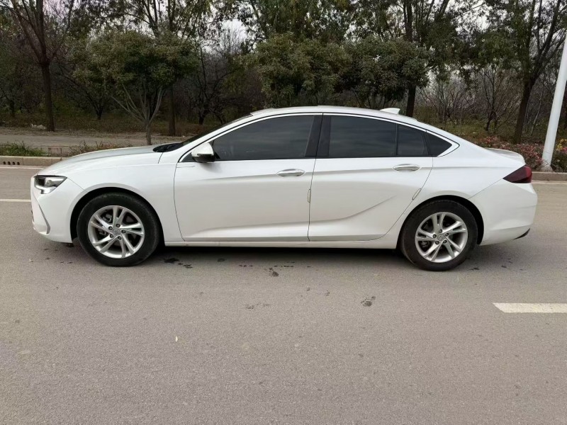 枣庄23年别克君威7