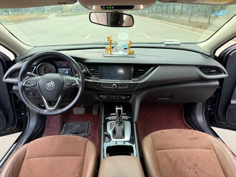 东营19年别克君威4