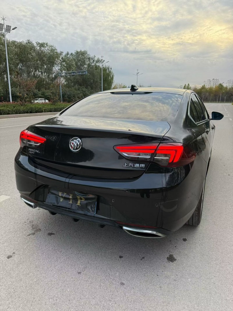 东营19年别克君威7