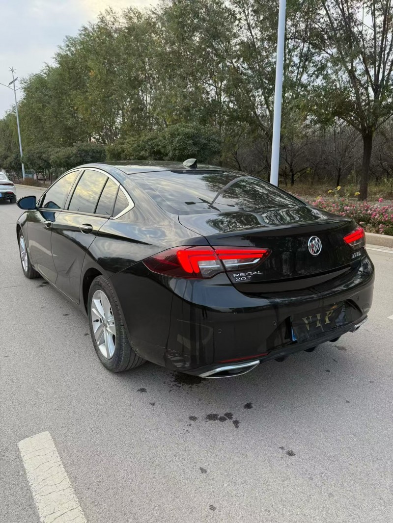 东营19年别克君威9