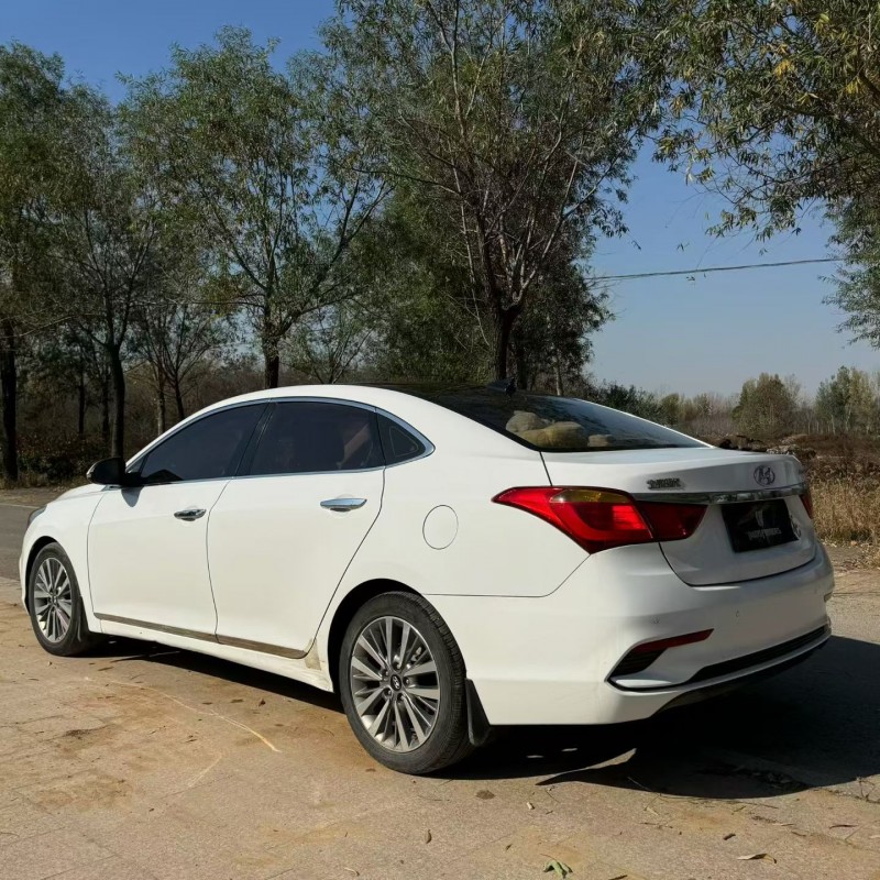 济宁17年现代名图8