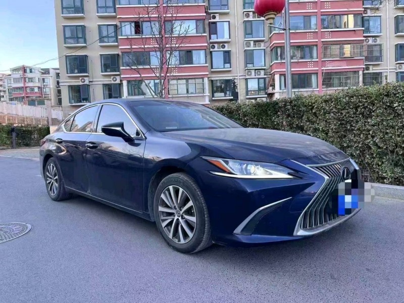 青岛20年雷克萨斯ES2