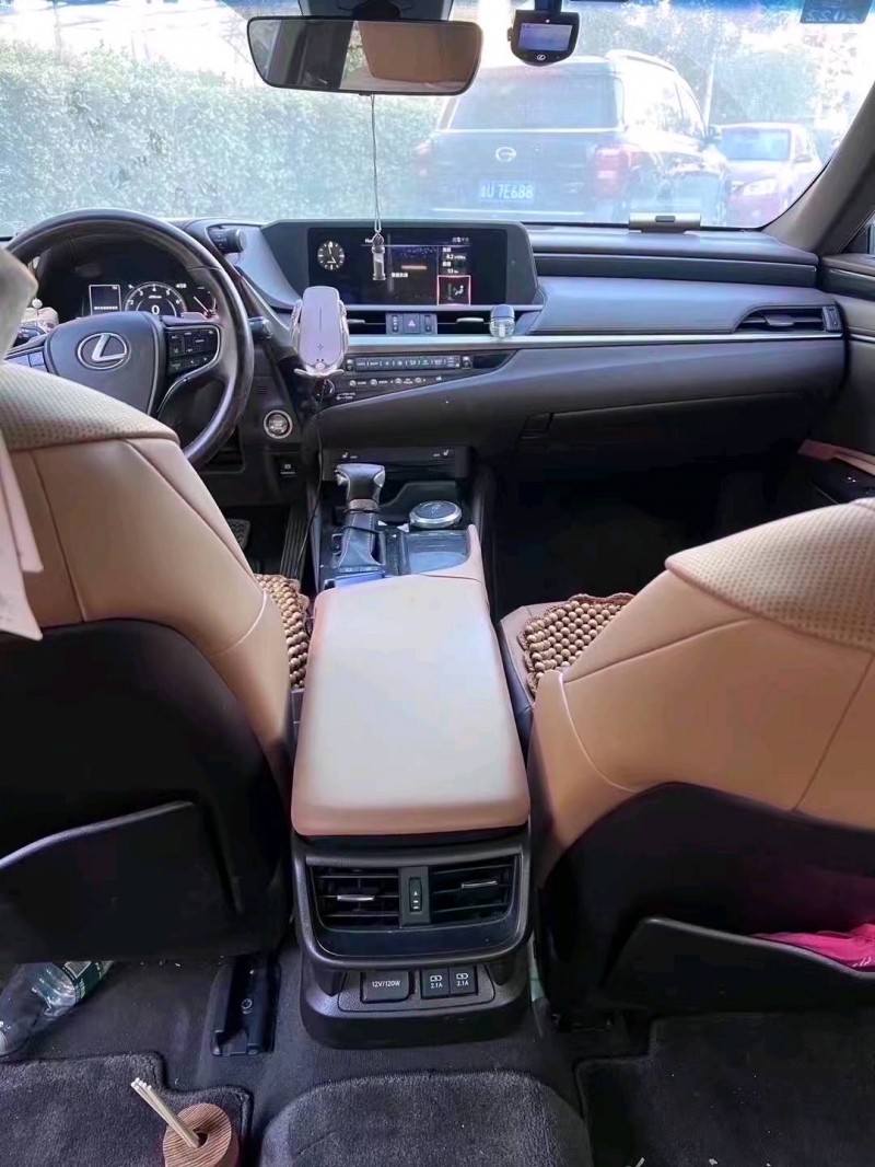 青岛20年雷克萨斯ES9