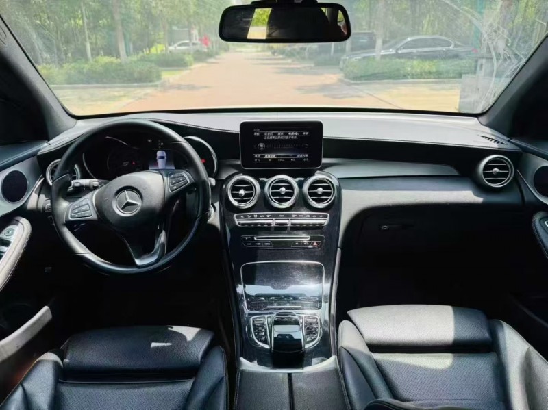 济宁19年奔驰GLC4