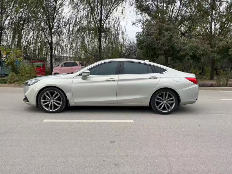 济宁18年红旗H56