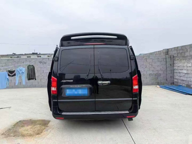 济宁19年奔驰威霆7