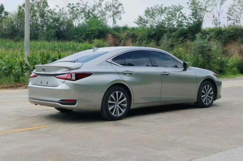 广州20年雷克萨斯ES5