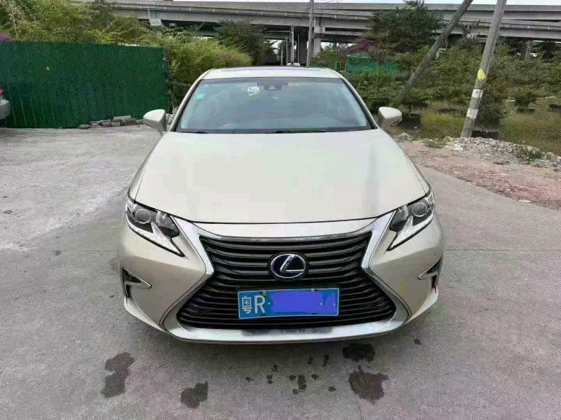 中山16年雷克萨斯ES1