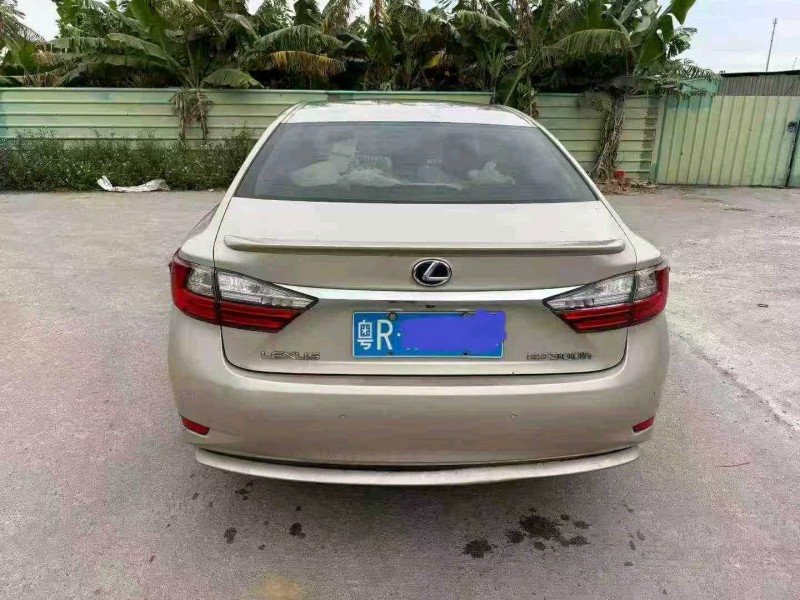 中山16年雷克萨斯ES6