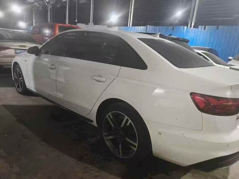 济宁22年奥迪A4L4