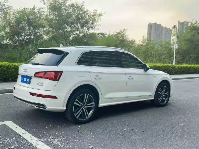 东莞21年奥迪Q58