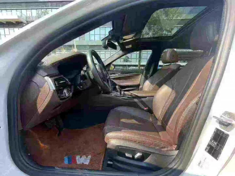 东莞20年宝马5系5