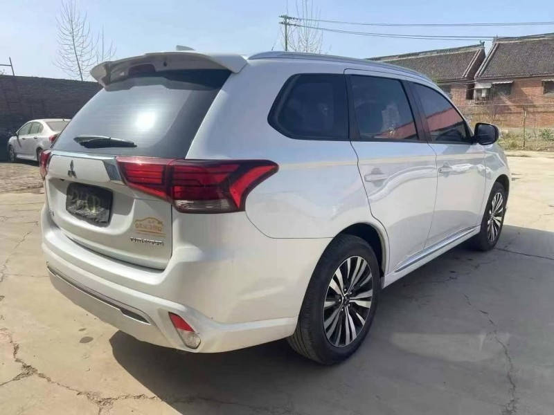 焦作22年三菱欧蓝德7