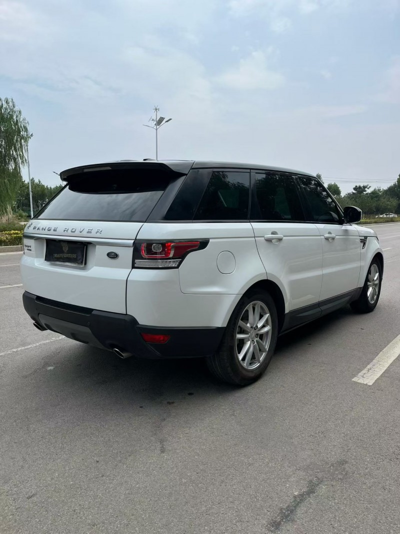 东营17年路虎揽胜运动8