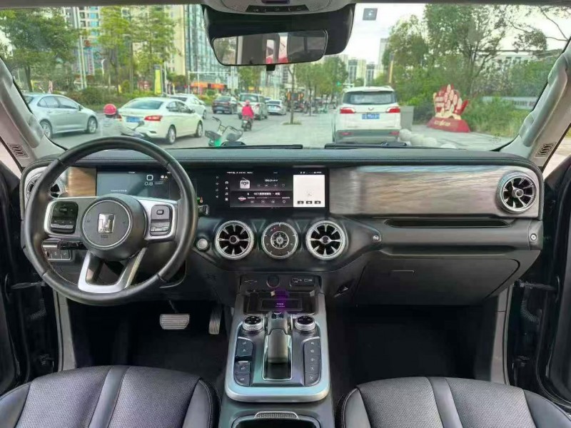 汕头22年长城汽车坦克5