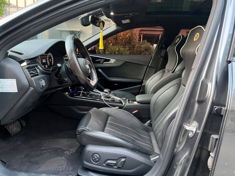 徐州23年奥迪A4L6