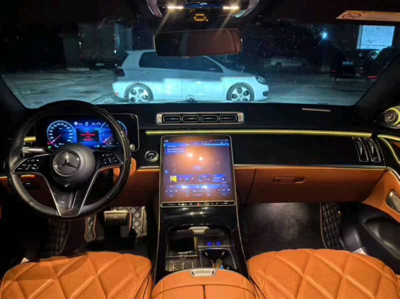 深圳24年奔驰迈巴赫S级5