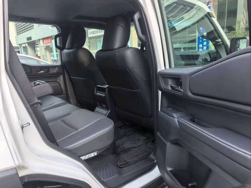 洛阳25年丰田普拉多3