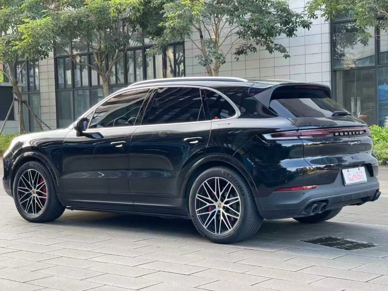 佛山24年保时捷卡宴5