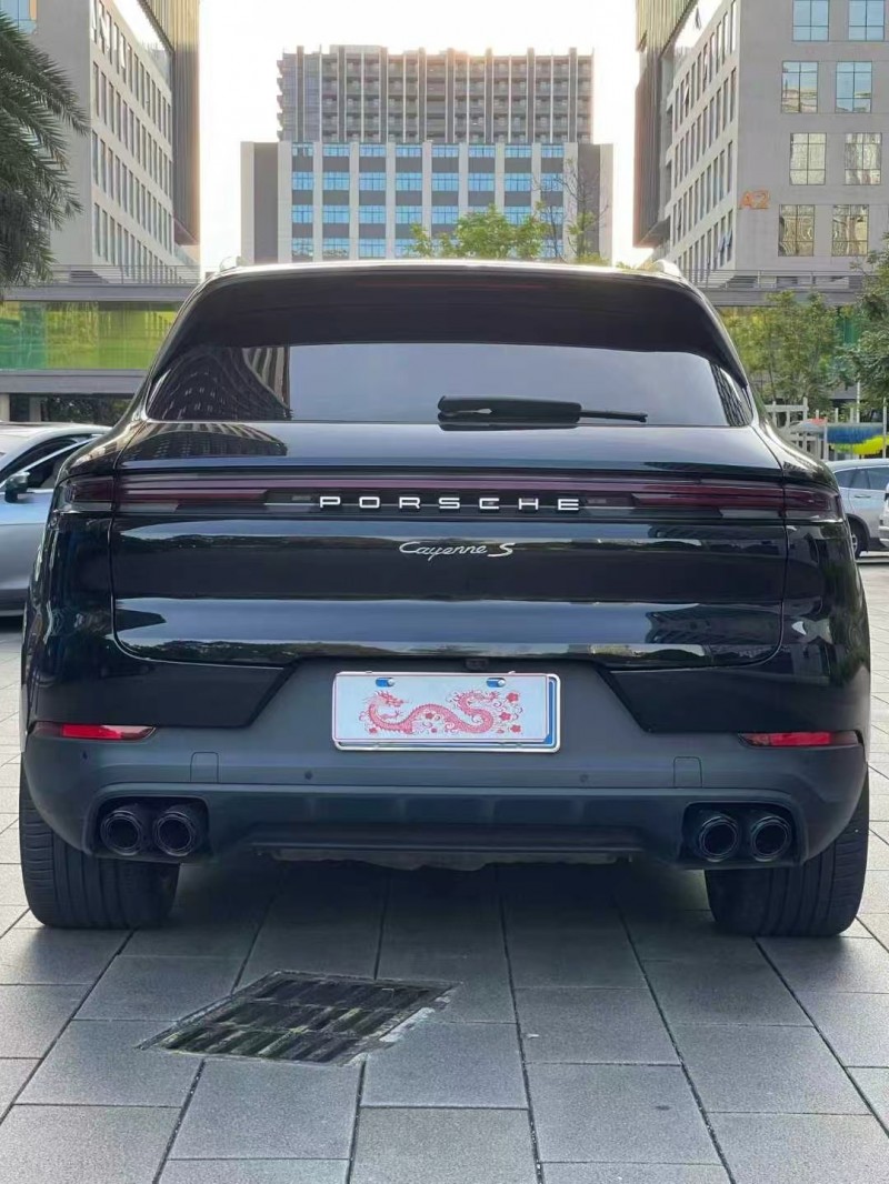 佛山24年保时捷卡宴9