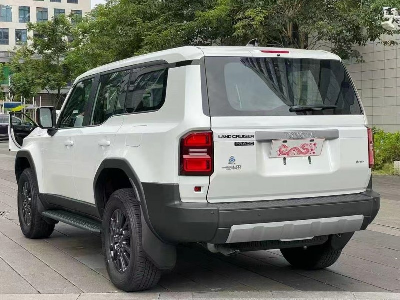 佛山25年丰田普拉多7