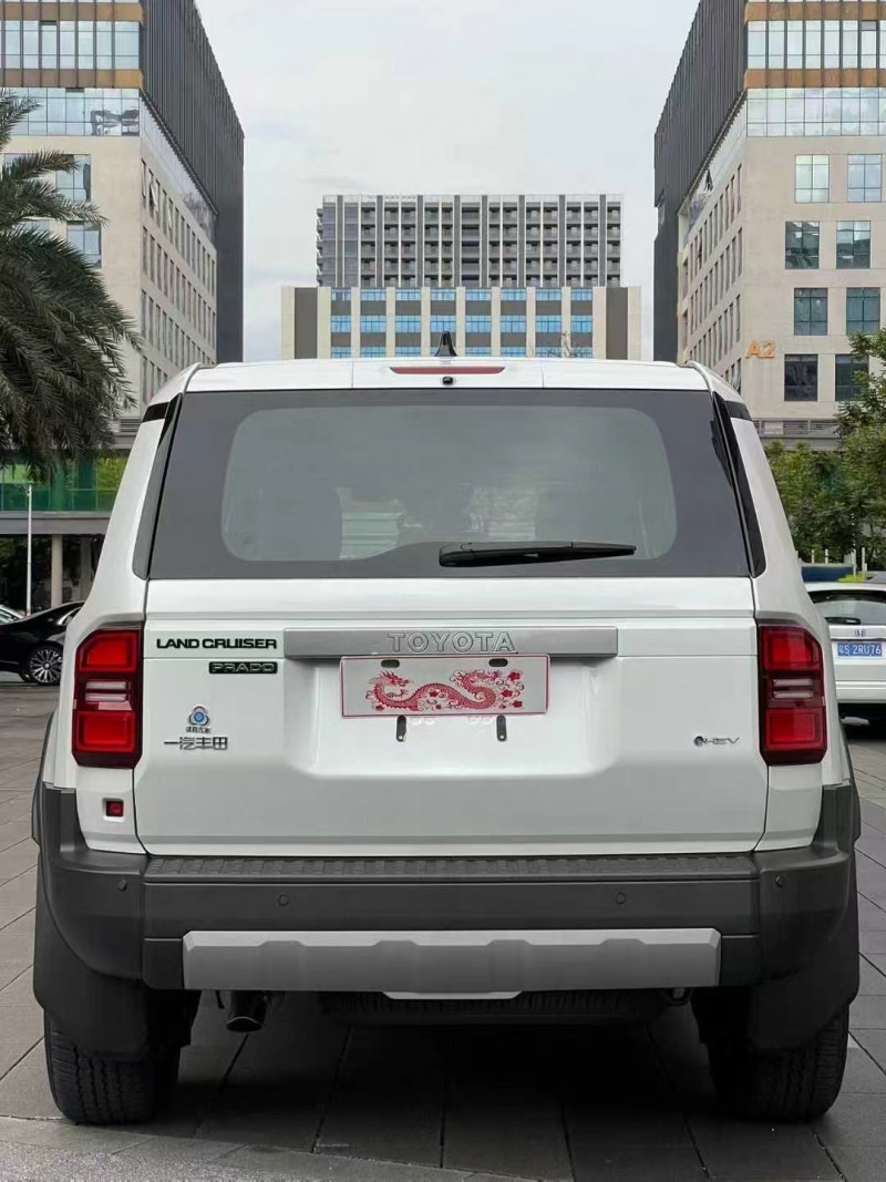 佛山25年丰田普拉多9