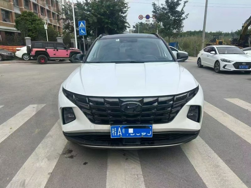 玉林22年现代途胜1